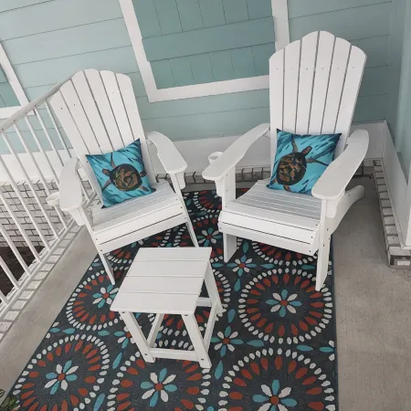 Ideal Orange Beach House! Short Walk to Beach, Pool, & Restaurants.