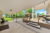 Spacious and family friendly getaway. 8 mins from Chicago Premium Outlet Mall. - Homestays