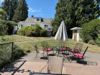 Oceanfront 3 Bed: Private Beach and Dock Access, Hot Tub , BBQ & Free Kayaks! - 4-Star