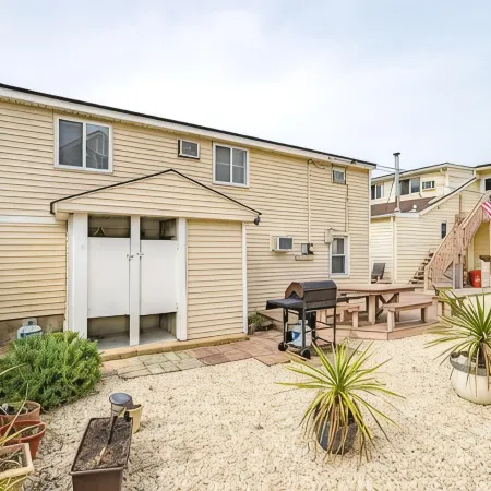 Charming Beach House Steps from Boardwalk w/ Free Parking, BBQ, Outdoor Shower