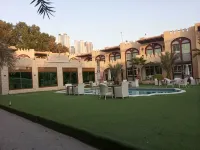 Corniche Palace Hotel - piscina
