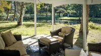 River Pines~Downtown Waterfront Wildlife Watching!Firepit,Snowmobile,2 King Bds - 民宿