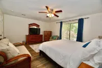 Homosassa River Retreat with Pool, Dock, Fire Pit & Water Sports - 4 stjerner