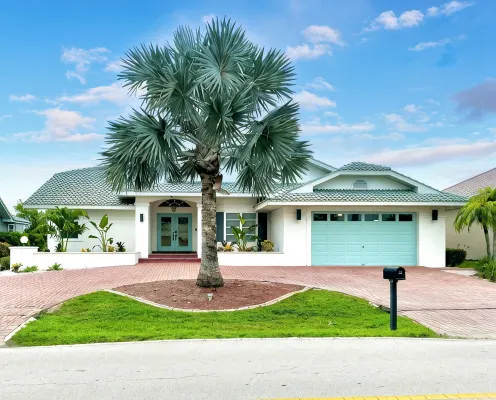 Punta Gorda Canal Waterfront I Pool, Kayaks, Bikes, Boat Dock - 4-Star