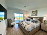 Oceanfront 8 bedroom/sleeps 20 with large gathering and outdoor areas - Beach