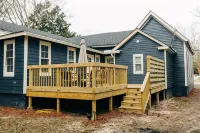 Spacious Downtown Living - 3-Star
