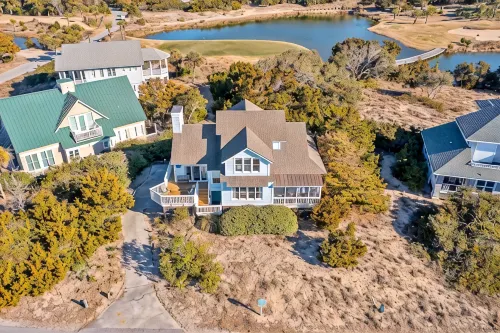 Newly Remodeled, 5 Br, Across from South Beach.  Shoals & Bhi Clubs Available - ビーチサイド