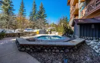 Spectacular Views from 1-bedroom Condo in Copper Mountain Center Village - Gym