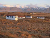 Lækjarkot Rooms and Cottages with Kitchen - Haustierfreundliche