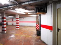 HR Hotel - parcheggio