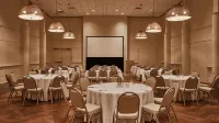 Trailborn Surf & Sound, Outdoor Collection by Marriott Bonvoy - Parking