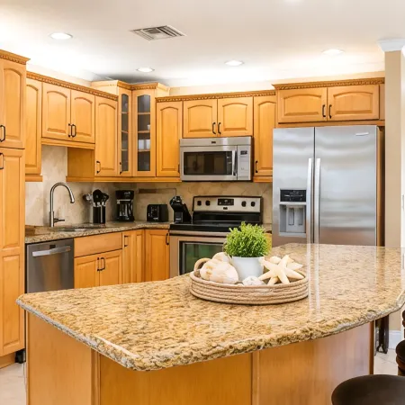 Heated Pool • Near Indian Rocks Beach • Golf • Family-Friendly • Sleeps 9