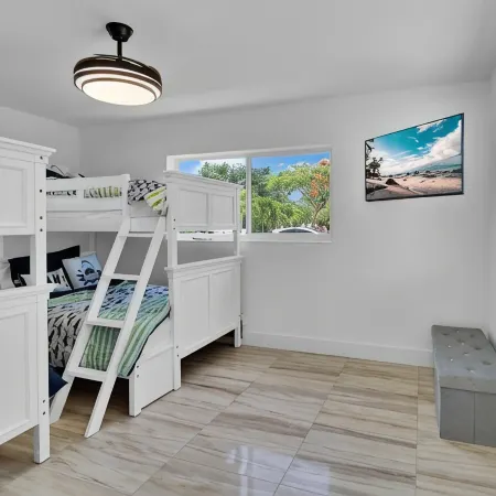 Beauty and the Beach Vacation House|Backyard w/ Heated Pool +Games