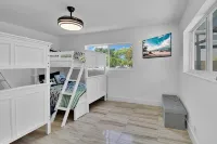 Beauty and the Beach Vacation House|Backyard w/ Heated Pool +Games - Bãi biển