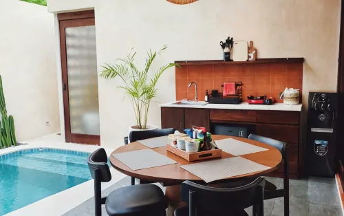 Allure Villa Yogyakarta - parking