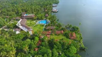 Uday Backwater Resort - Parking