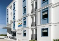 โรงแรมฮ็อป อินน์ ภูเก็ต โอลด์ทาวน์ HOP INN Phuket Oldtown