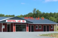 Hôtel Le 15 Périgueux Hôtels à proximité de : Auchan Hypermarché Périgueux Marsac