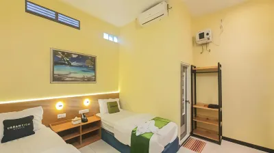 Urbanview Hotel Sakura Kampung Inggris Pare by RedDoorz Hotel dekat GKJW Jemaat Segaran (Wates)