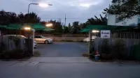 DD Mansion - parking