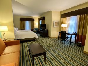 Holiday Inn Express & Suites Orlando East-UCF Area