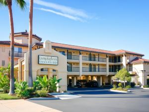 Lamplighter Inn & Suites