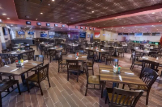 เวสต์เกท เลคส์ รีสอร์ทแอนด์สปา ย่านยูนิเวอร์เซิล สตูดิโอส์