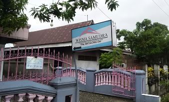 OYO 92002 Wisma Samudra