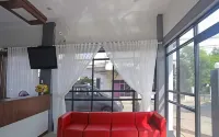Super OYO Capital O 92096 Kuala Ulee Lheue Residence Syariah Hotels in Blang Oi