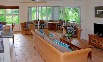 Cayman Villas Port Douglas