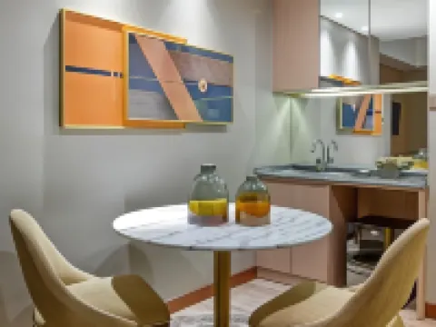 Aston Gresik Hotel & Conference Center Kebomas otelleri