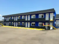 河畔汽車旅館 Medicine Hat Brewing Company附近的飯店