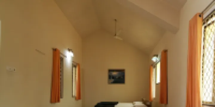 Hotel Narayan Sarovar - Salle AC De 4 Lit