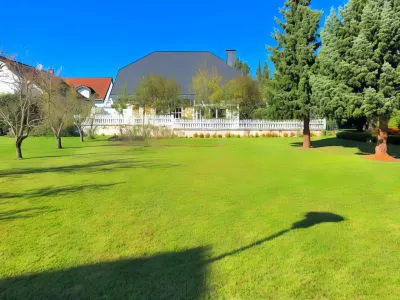 Villa Orchard Frankfurt Hotels in Hattersheim am Main