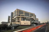 Southern Sun Hyde Park Sandton Hotels in Sandton