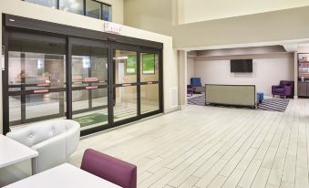 La Quinta Inn & Suites by Wyndham Batavia