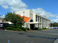 Howard Johnson by Wyndham Clifton NJ Hotels in Clifton