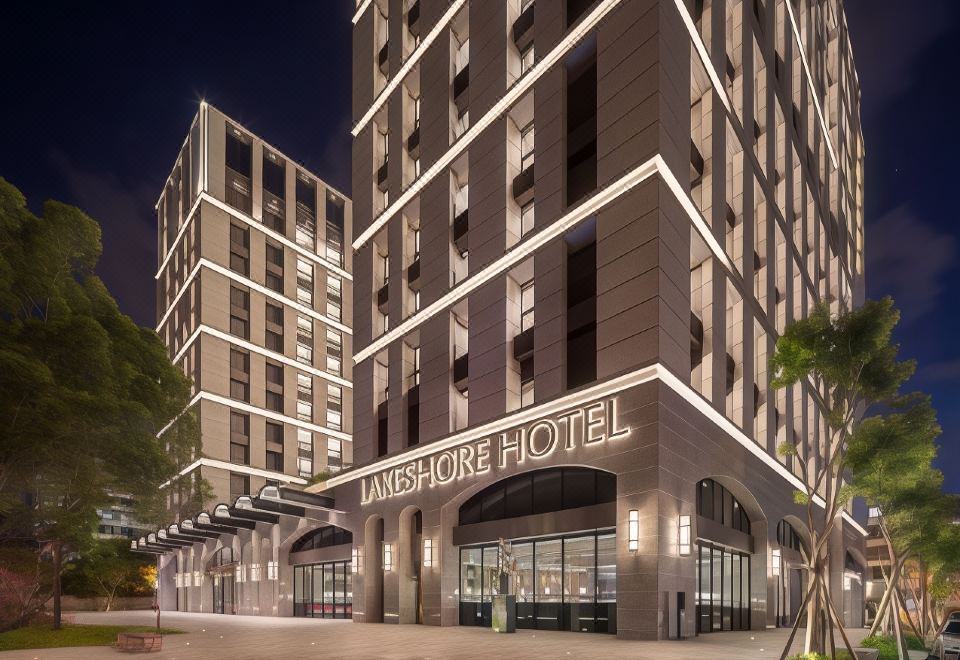 레이크쇼어 호텔 타이난 썸네일