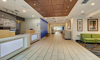 Holiday Inn Express & Suites Bryan-Montpelier