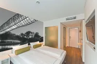 Super 8 by Wyndham Oberhausen Hotels near Small-town stage Sterkrade e. V.