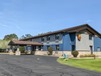 Super 8 by Wyndham Baxter/Brainerd Area Отели в г. Бакстер