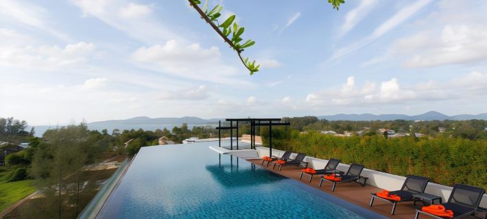 6th Avenue Surin Beach Hotel di Phuket