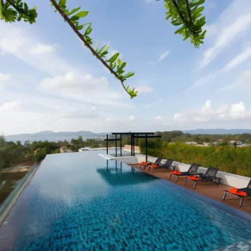 6th Avenue Surin Beach Hotels near Bang Tao Beach