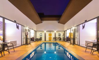 The Thames Pool Access Resort & Villa