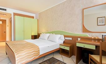 Hotel Narcis - Maslinica Hotels & Resorts