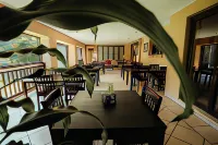 Blue Hills Lodge - breakfast