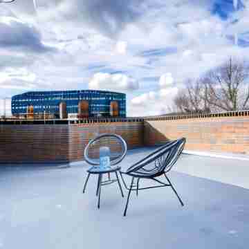 Hybrid Resi - Uxbridge, Free Car or Van Parking, Near London Heathrow Airport Others