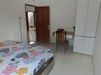 PH Homestay Unit Coklat Hotels in West Pekalongan
