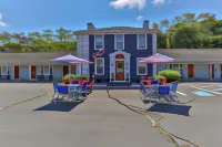 Olde Tavern Motel and Inn - Cape Cod Hotels in Eastham
