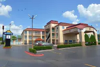 Days Inn by Wyndham Nashville Airport - Jacuzzi